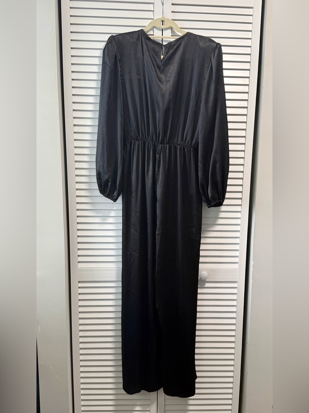 EESOME Black Satin Wide Leg Jumpsuit Puff Sleeve V-Neck | Medium - Picture 2 of 6